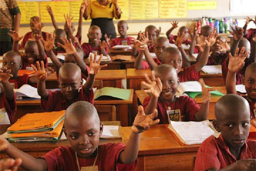Lernen soll wieder Spaß machen - Unterricht in der Bishop Ddungu Schule in Kyamaganda